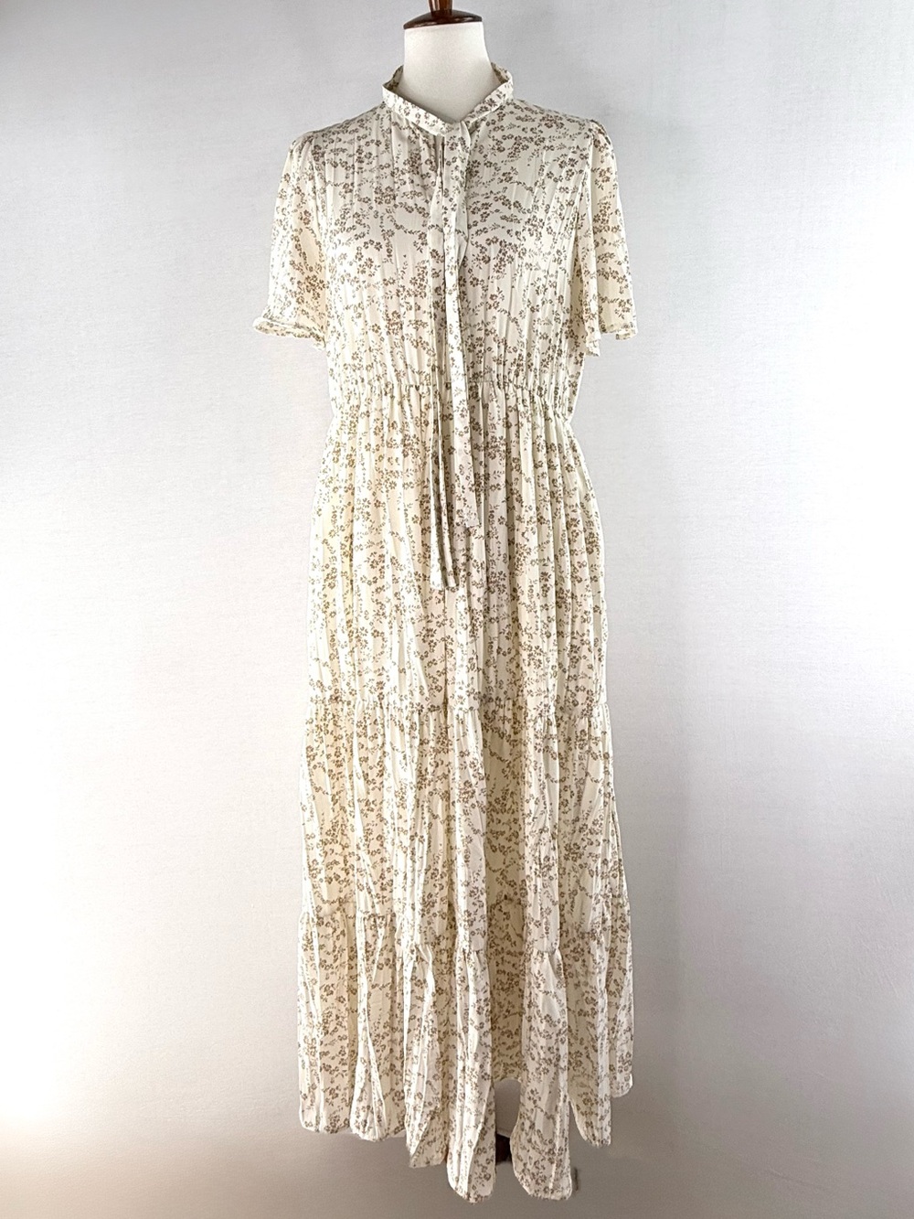 Polagram Cream Floral Tie-Neck Elastic Waist Tiered Maxi Dress